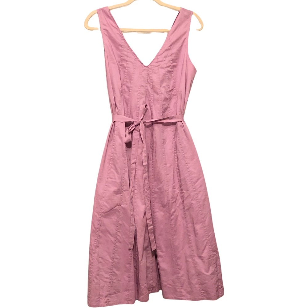 Gap midi dress. Mauve color with tie on waist size M